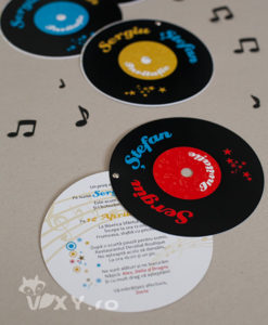 invitatie disc vinil, invitatie personalizata, invitatie botez disc vinil, invitatie nunta disc vinil, vixy.ro, disc vinil, papetarie personalizata botez, invitatii deosebite, invitatie tematica, tema muzicala