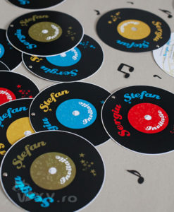 invitatie disc vinil, invitatie personalizata, invitatie botez disc vinil, invitatie nunta disc vinil, vixy.ro, disc vinil, papetarie personalizata botez, invitatii deosebite, invitatie tematica, tema muzicala